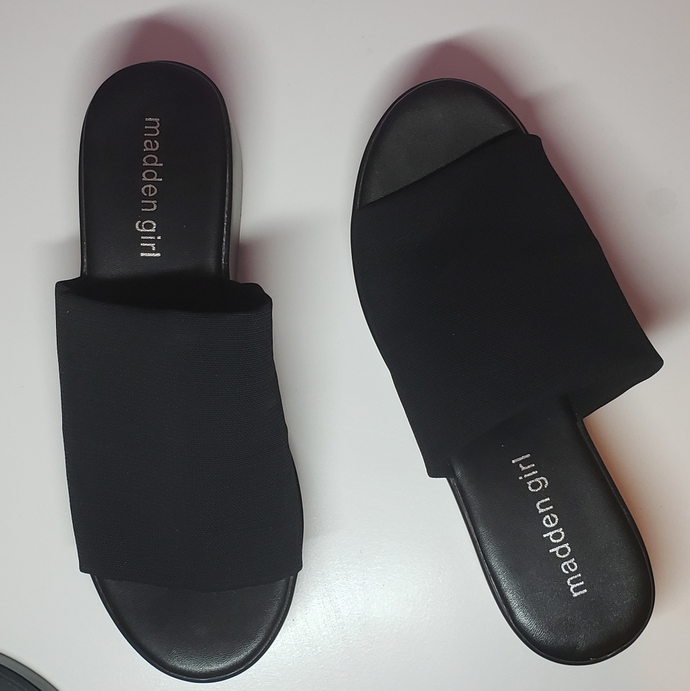 Madden girl slip on platforms